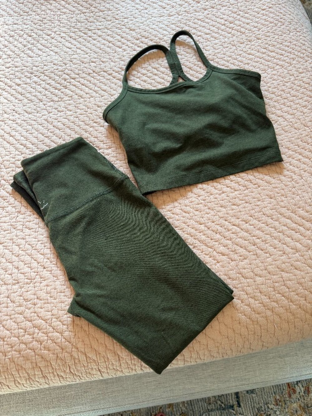 Beyond Yoga set in Army Green Heather (XS)
